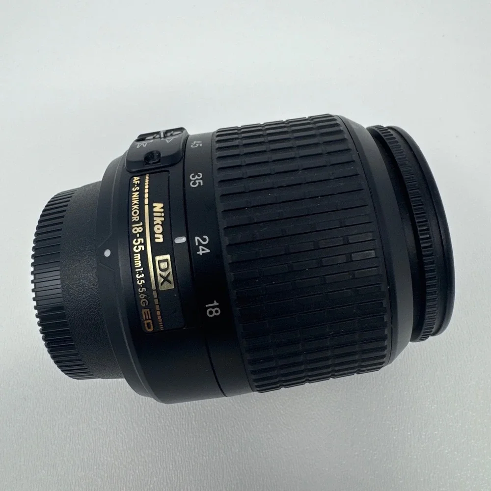 Nikon AF-S DX Zoom-Nikkor 18-55mm f/3.5-5.6G ED II Lens Black